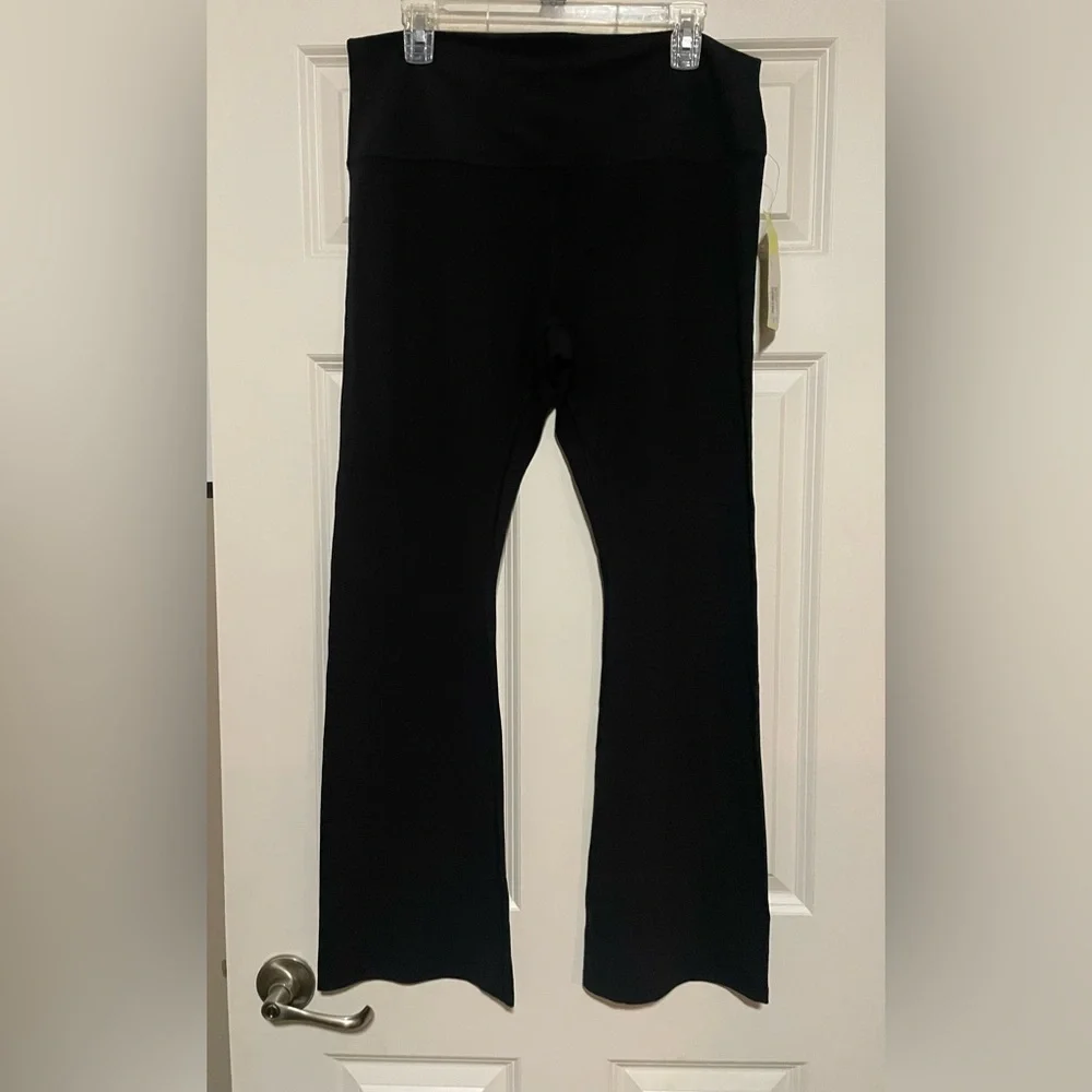 Black Flared Leggings - Picture 1 of 4